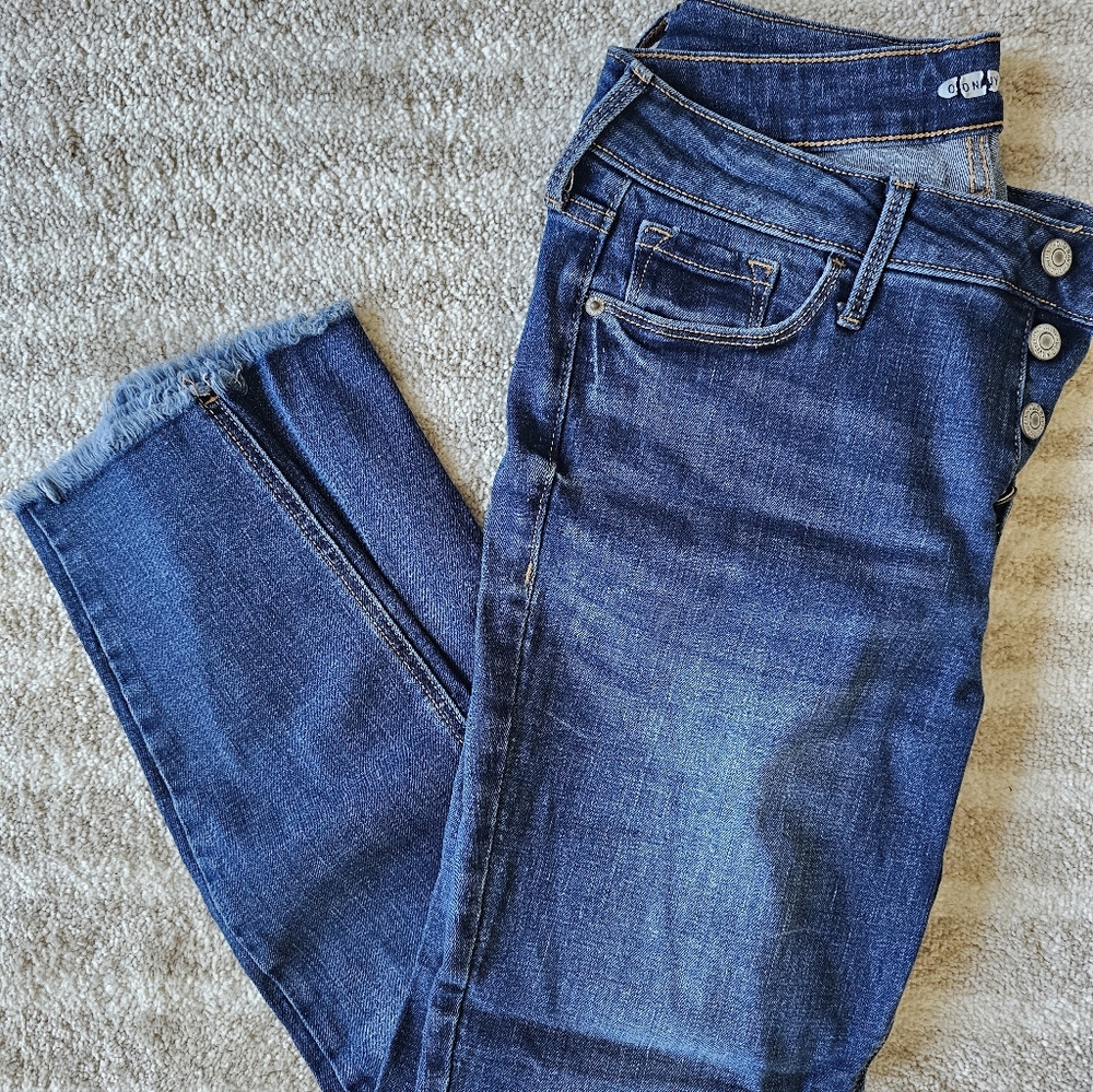 🛍 Cropped Jeans